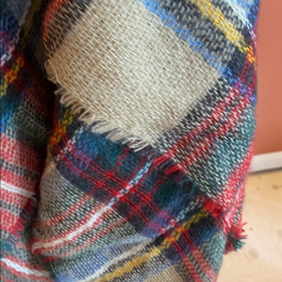Classic blanket scarf - Picture 3 of 3